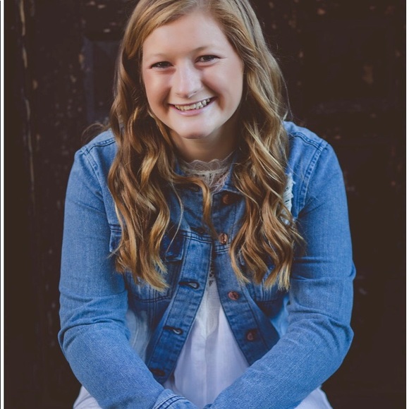 Meet your Posher, Hannah - Picture 1 of 1